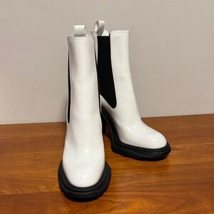 Alexander McQueen White and Black Heeled Boots